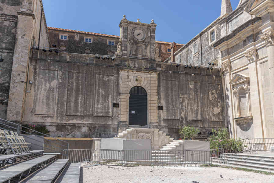Croacia - Dubrovnik 049 - antiguo colegio Jesuita.jpg